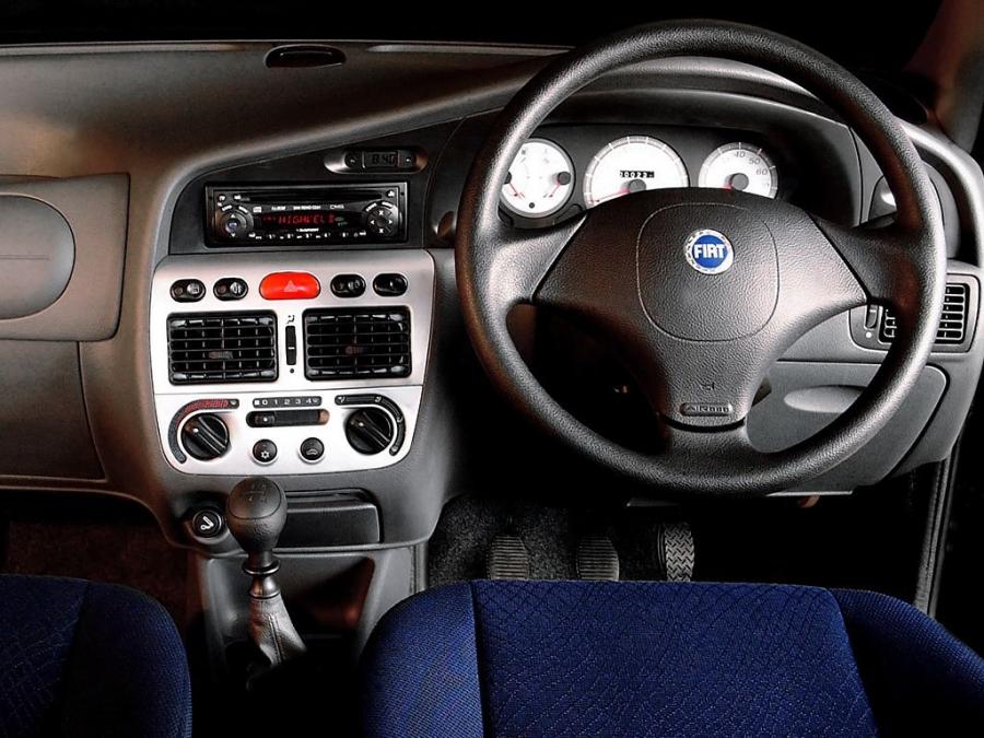  Fiat Siena 2002 года  (ZA) (фото 11 из 11)